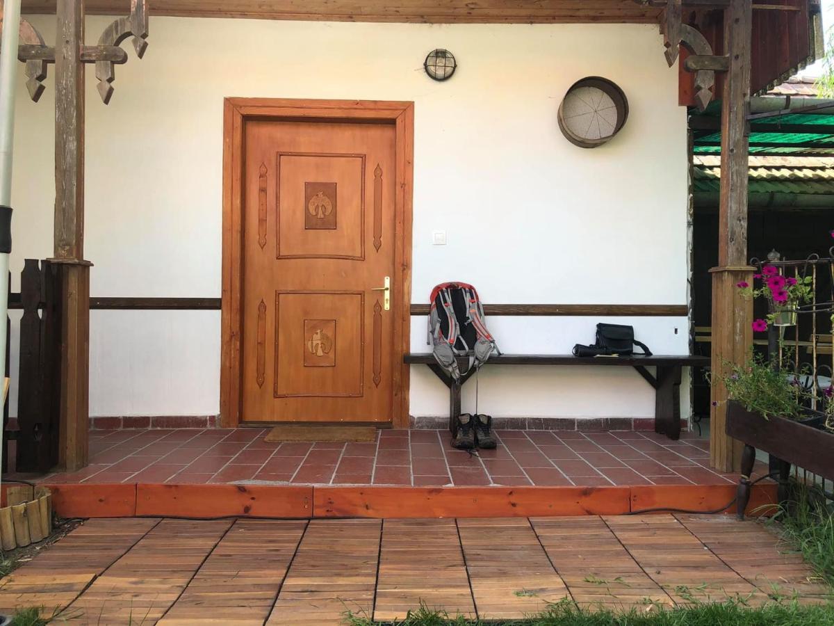 Tepke Guesthouse Garab Bagian luar foto