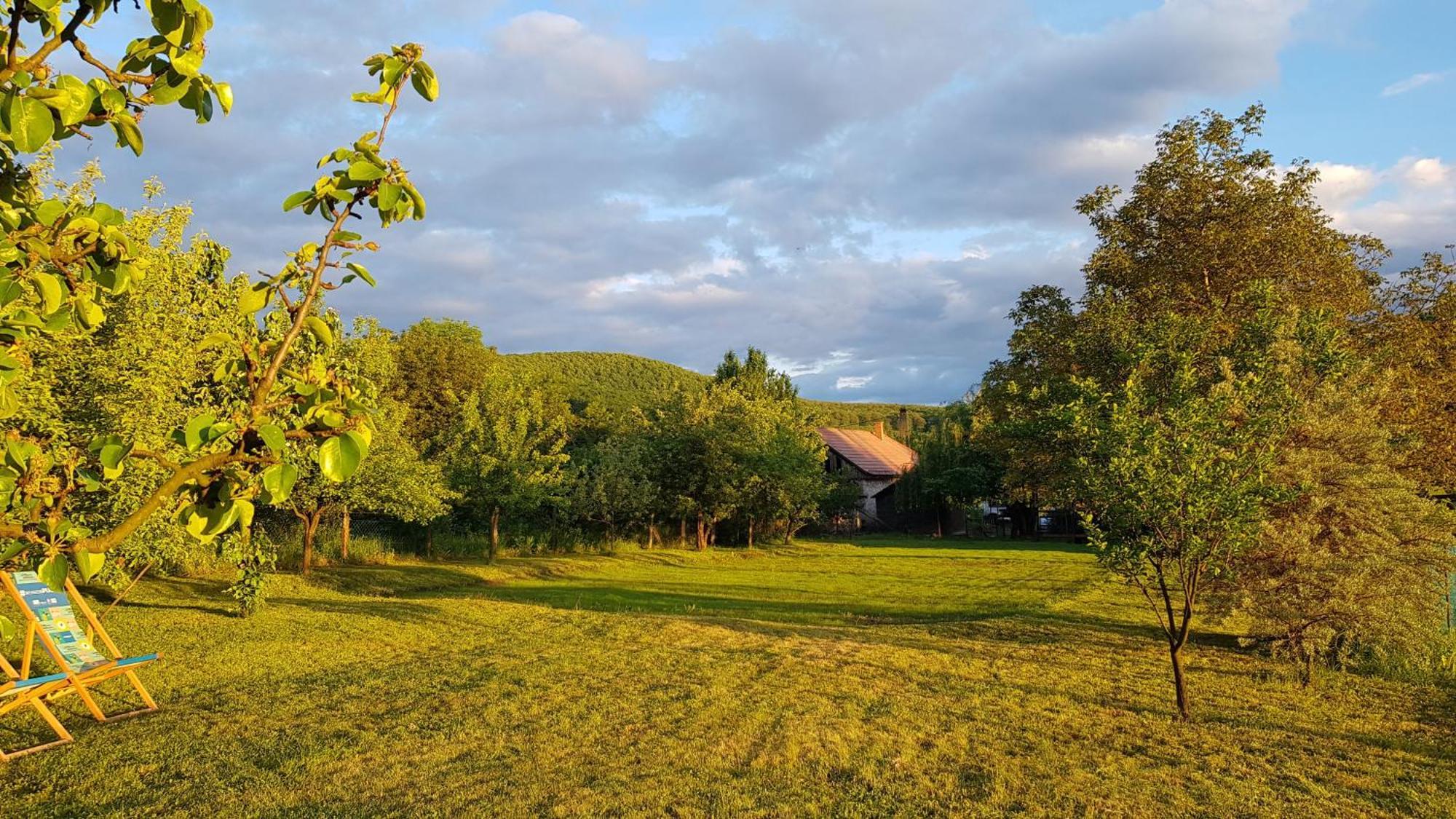 Tepke Guesthouse Garab Bagian luar foto